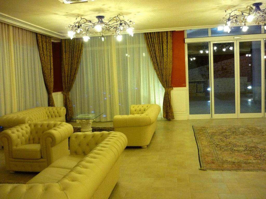 Hotel Madonna Delle Grazie Ceglie Messapica Buitenkant foto