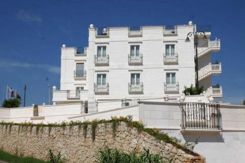 Hotel Madonna Delle Grazie Ceglie Messapica Buitenkant foto
