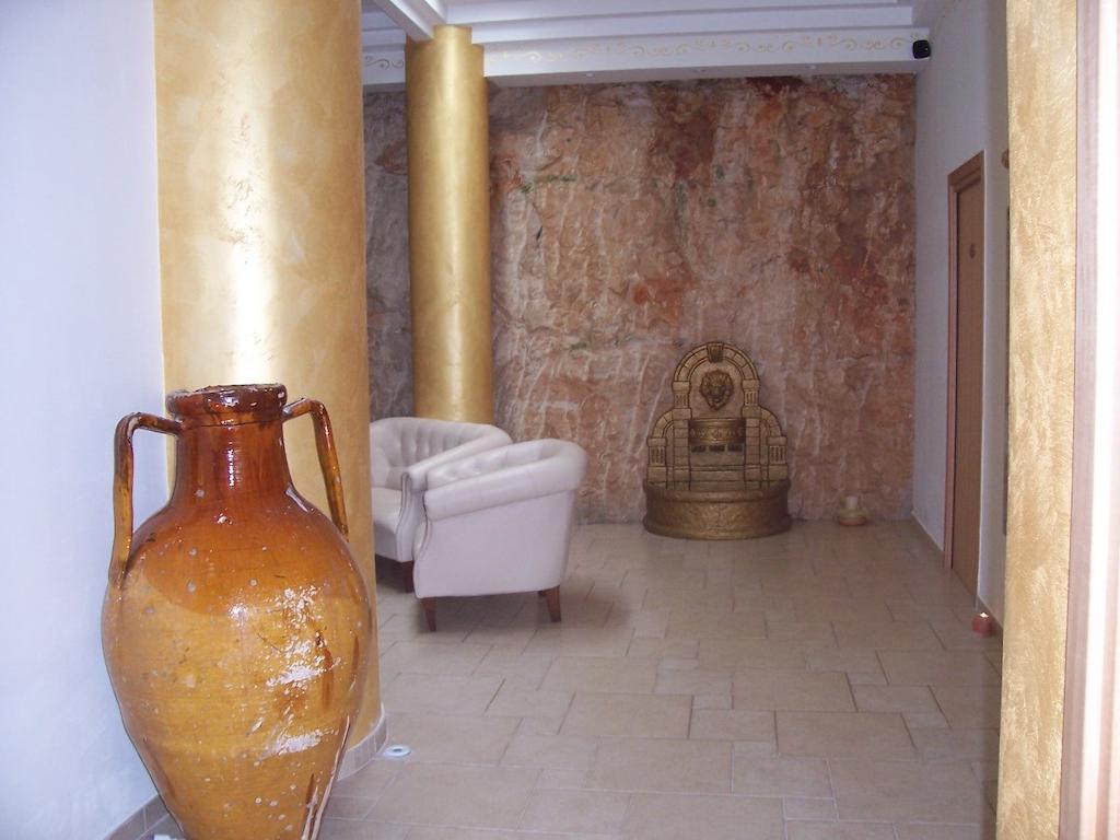 Hotel Madonna Delle Grazie Ceglie Messapica Buitenkant foto