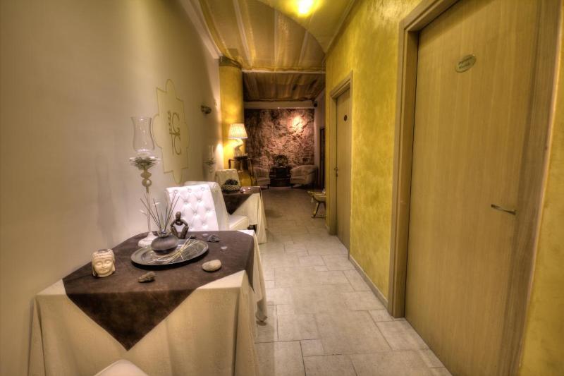 Hotel Madonna Delle Grazie Ceglie Messapica Buitenkant foto