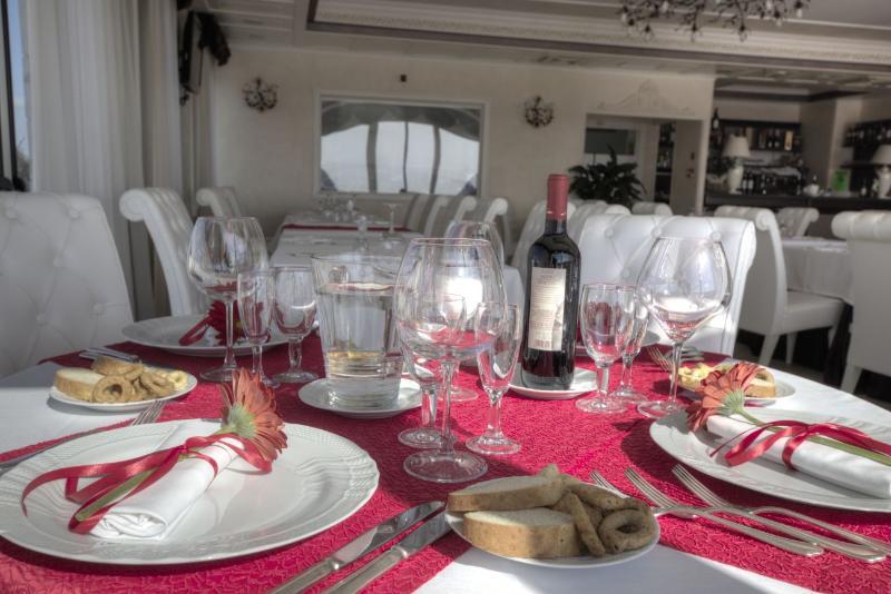 Hotel Madonna Delle Grazie Ceglie Messapica Buitenkant foto
