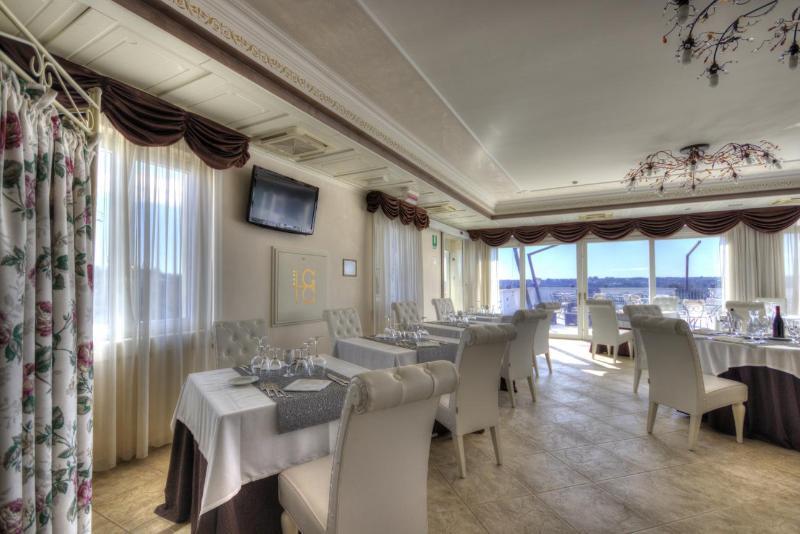 Hotel Madonna Delle Grazie Ceglie Messapica Buitenkant foto