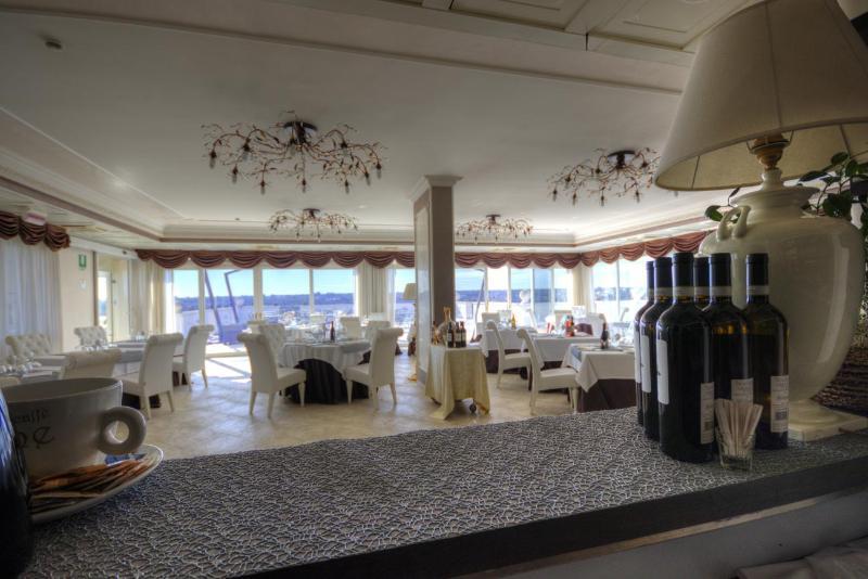 Hotel Madonna Delle Grazie Ceglie Messapica Buitenkant foto