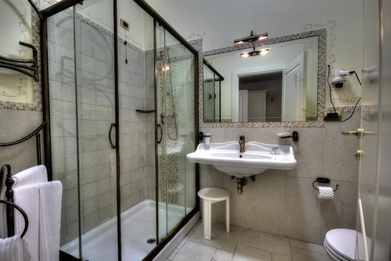 Hotel Madonna Delle Grazie Ceglie Messapica Buitenkant foto
